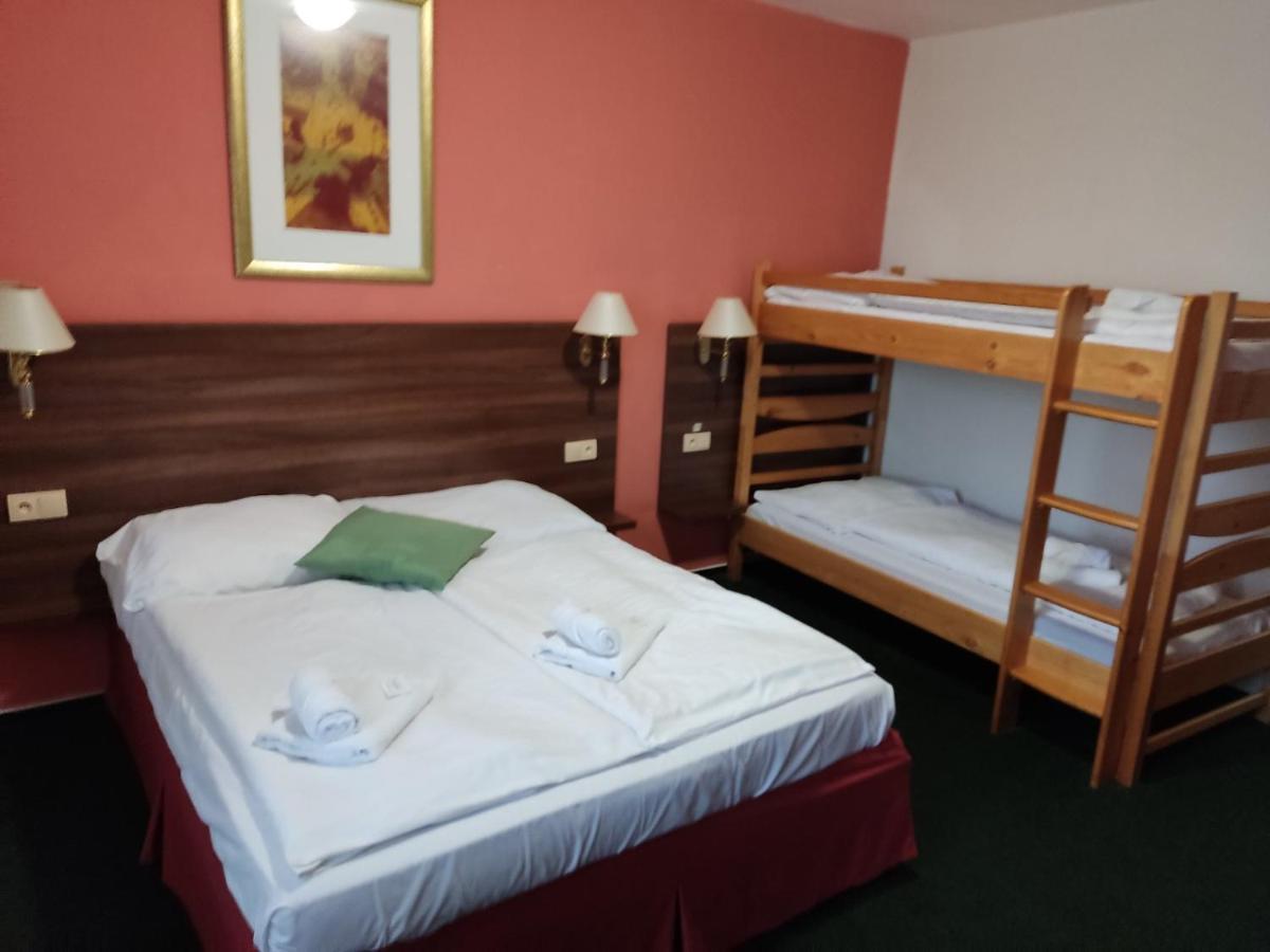 Hotel Formanka Hustopeče Esterno foto